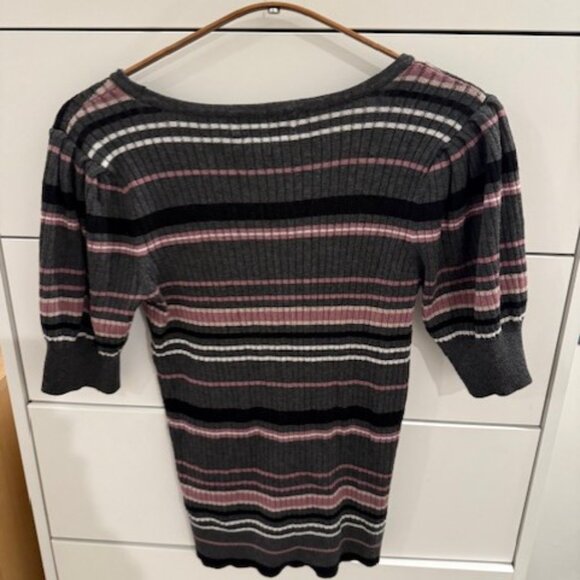 Liz Claiborne professional short sleeved sweater - Picture 2 of 2